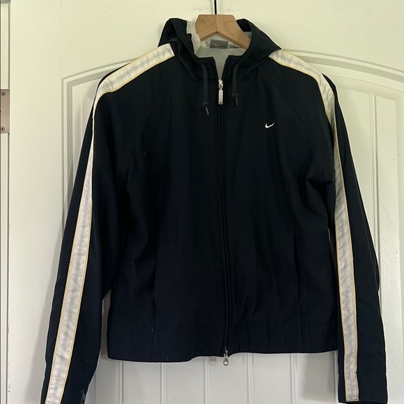 Nike Zip Up Hooded Jacket Size Medium - Picture 1 of 6